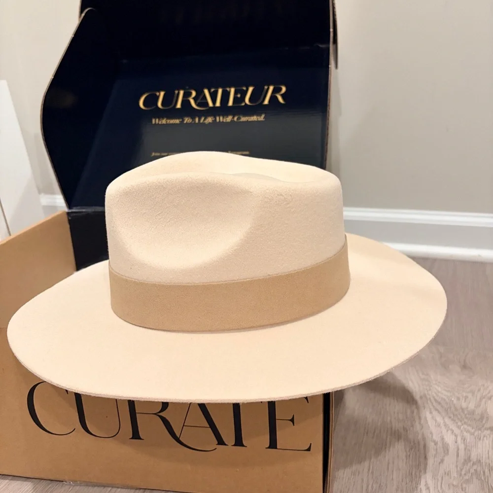 NEW Boho Felt Fedora Hat
Teressa Foglier x CURATEUR/Rachel Zoe - Picture 1 of 5